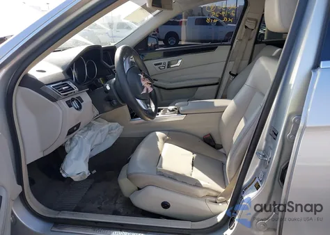 2014 Mercedes-Benz E 350 z USA, uszkodzony, nr VIN WDDHF5KB7EA929400